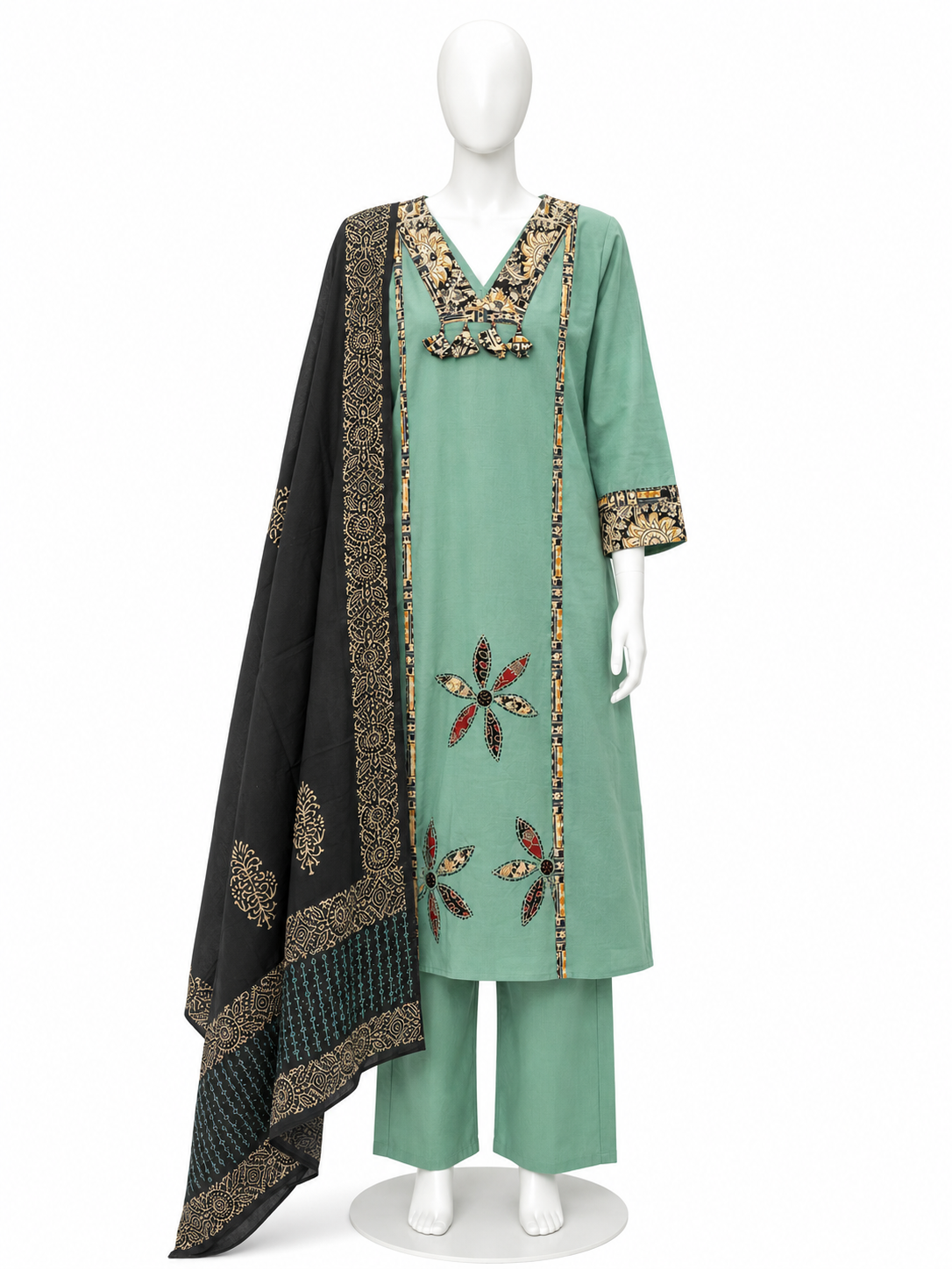 MINT GREEN EMBROIDERED KURTA PANT SET WITH BLACK DUPATTA