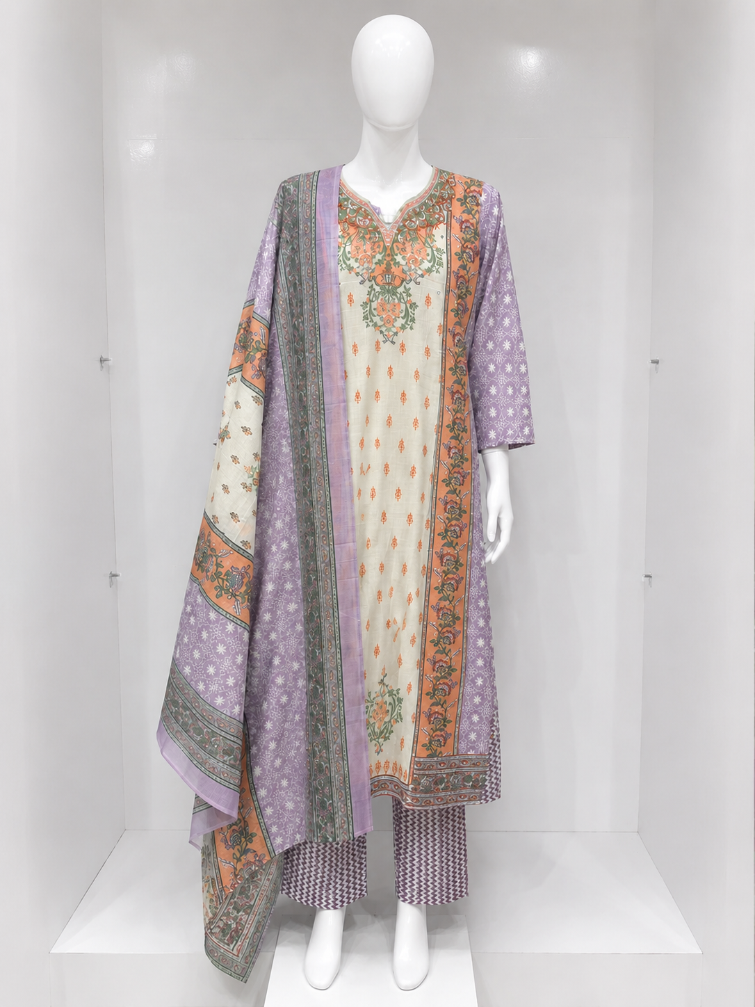 LAVENDER FLORAL PRINTED KURTA PANT SET WITH DUPATTA